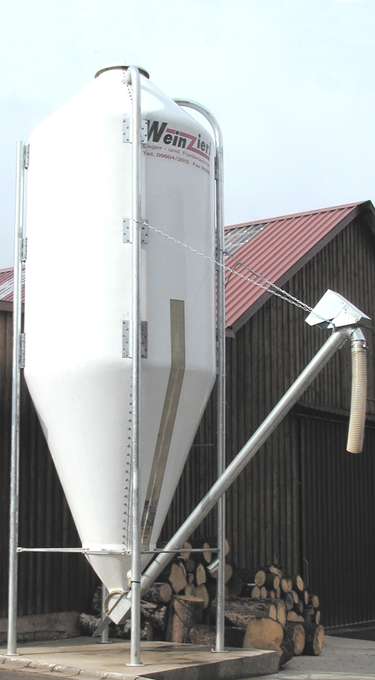 Вертикальный силос для хранения кормов